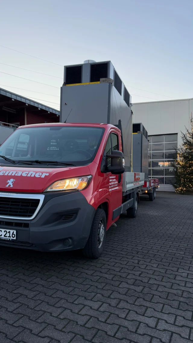 Endspurt 2025 - Auslieferung und Montage von zwei 660 kW Lufterhitzern der Marke @nordluft_lohne @cliboklimatechnikgmbh #hallenheizung #heizung #industriewärme