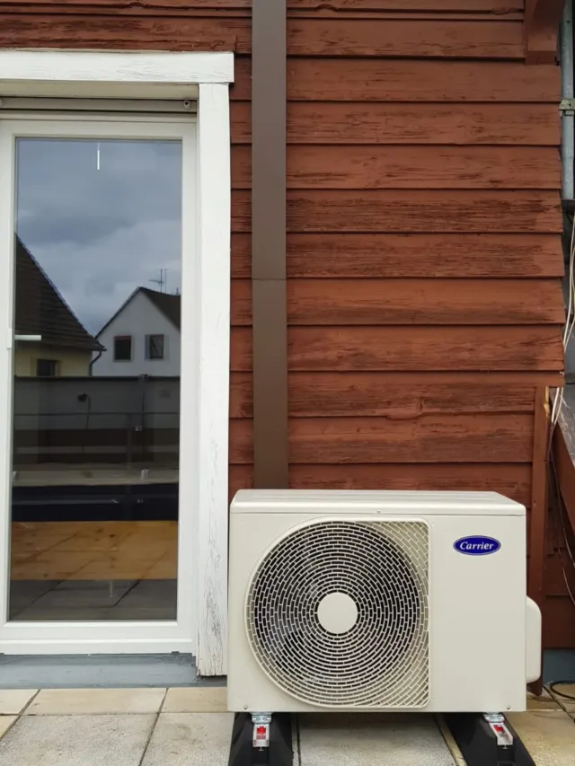 ❄️☀️ Angenehmes Raumklima – das ganze Jahr über.

Diese Carrier Klimaanlage sorgt im Sommer für eine angenehme Kühlung und übernimmt in der Übergangszeit, sowie im Winter auch effizient die Beheizung der Räume. Dank moderner Invertertechnik arbeitet sie besonders leise und energieeffizient.

Von der sauberen Leitungsführung bis zur präzisen Montage – Qualität steckt bei uns in jedem Detail. 🔧

Vielen Dank für das Vertrauen! 🙌

#Klimaanlage #Carrier #Klimatechnik #HeizenUndKühlen #ReinacherGmbH
